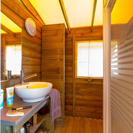 Camping Les Plages De Loire Rochefort-sur-Loire Chambre photo